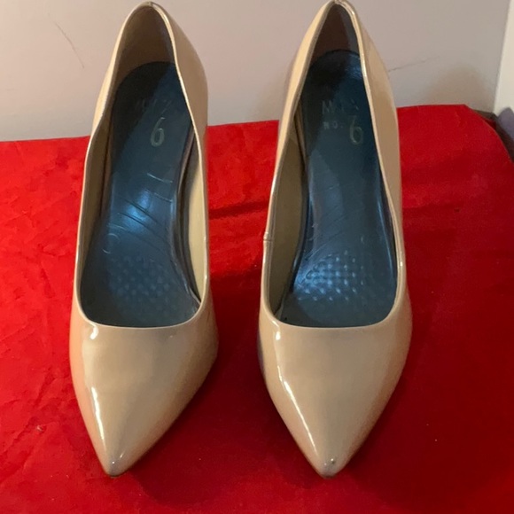 Mix No. 6 Patent Leather Tan Heels - Size 8 1/2 - Picture 2 of 11